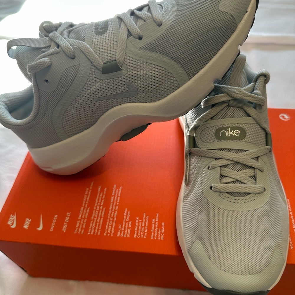 Nike In-Season TR 13 Women’s Training Shoes – Size 7.5 – – New (Box No Lid)